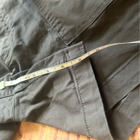 Women’s Toad&Co Earthworks Camp Short Charcoal Size 12 NWT - Picture 7 of 7